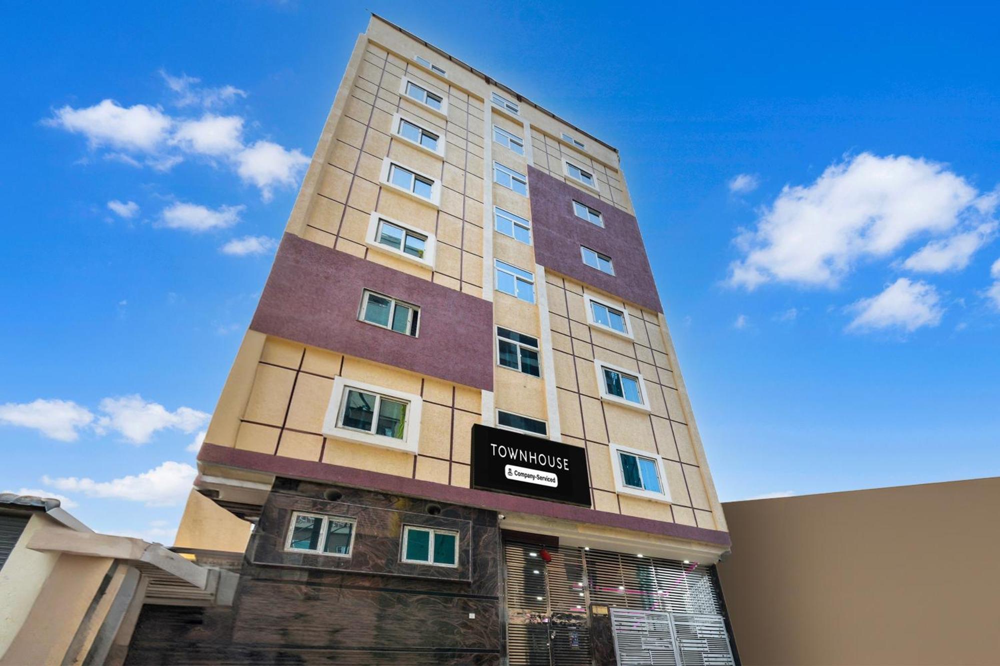 Super Townhouse Kokapet Formerly Aarian Tej Nilayam Gundipet Exterior foto